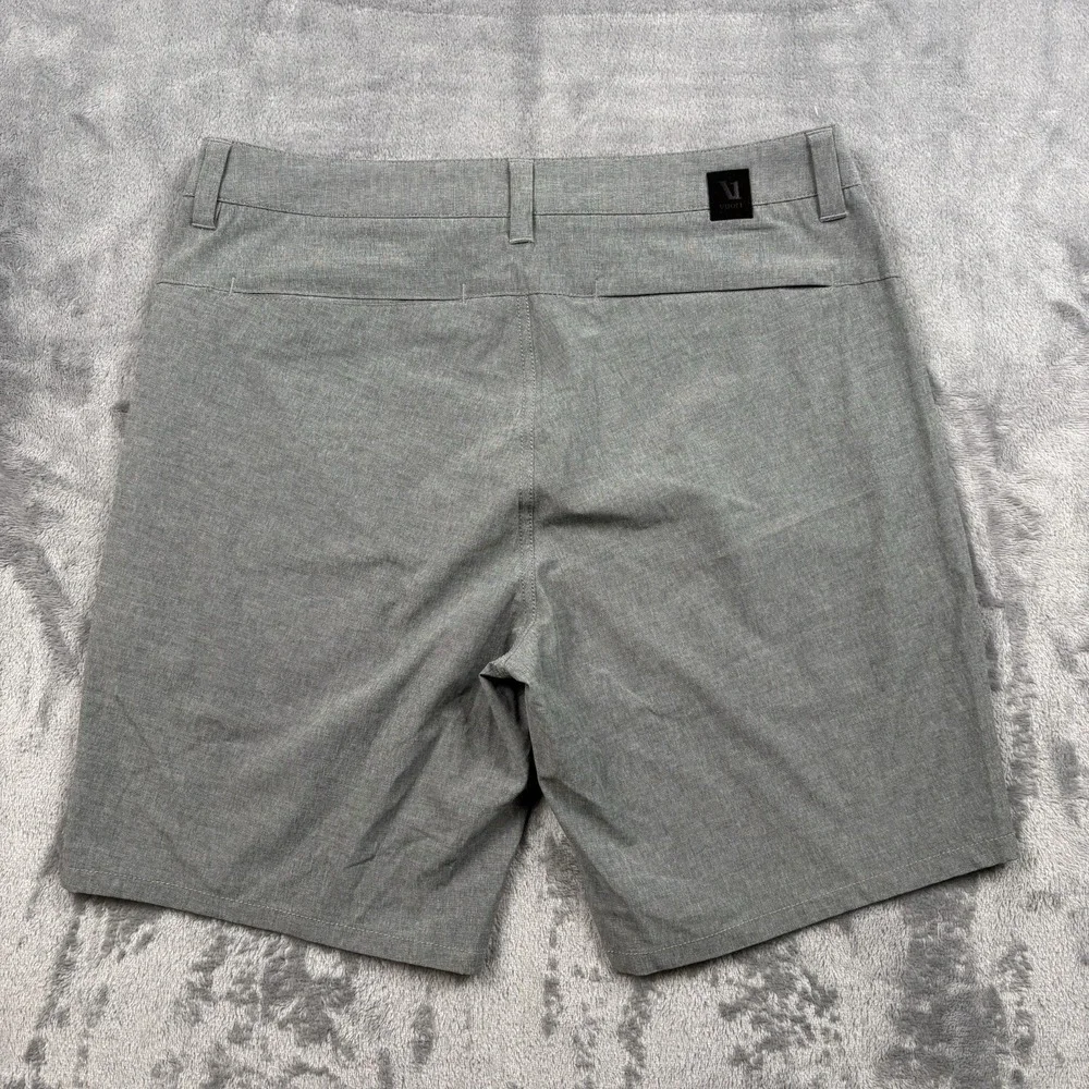 Vuori Aim Short Men's Size 30 Gray Golf Chino Performance Preppy Stretch V368